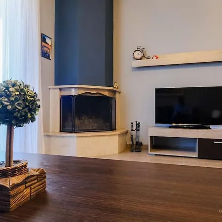 Early Bird 2-bdrm Apartment, Vesta Philoxenia 아파트 테살로니키