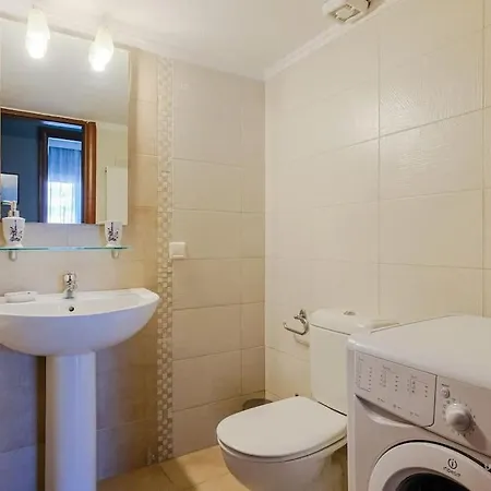 Early Bird 2-bdrm Apartment, Vesta Philoxenia *