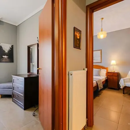 Apartament Early Bird 2-bdrm Apartment, Vesta Philoxenia